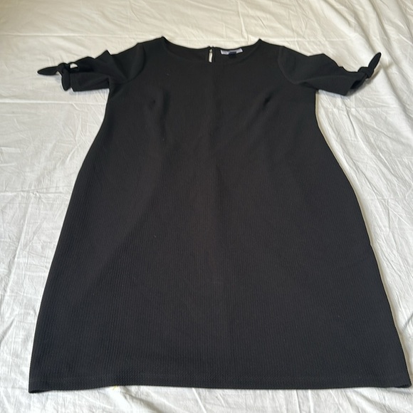 Motherhood Maternity Black Textured Tie Sleeve Keyhole Dress XL - Picture 3 of 7